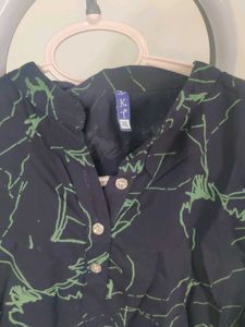 Stylish Navy and Green Printed tunic
