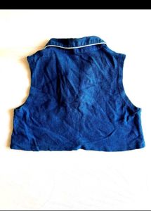 Blue Sleeveless Collared Crop Top