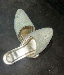 Ethnic trendy footwear 🎀