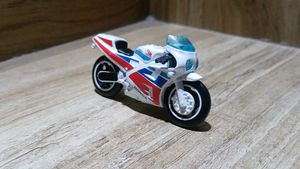 Honda VRF720R RC30