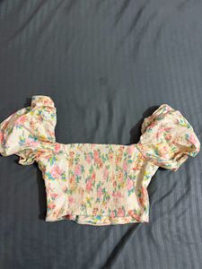 Floral Puff Sleeve Crop Top