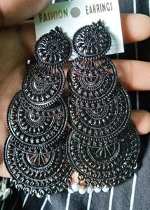 Elegant Black Dangle Earrings