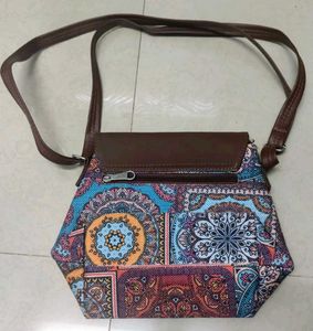 Zouk Printed Crossbody Bag