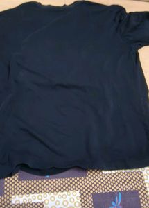 Guess Black T-Shirt