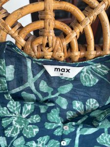 Beautiful Blue &amp; Green Floral Short kurta