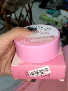 Pond's Natural Glow Face Powder