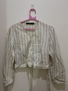 Chic Striped Cropped Blouse