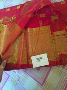 Vibrant Red Saree with Gold Border ( combo )