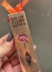 Charlotte Big Lip  PlumpGasm strawberry choco