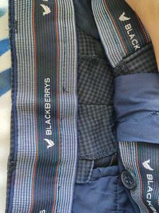 Stylish Checked Trousers-check descripti