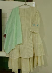 Embroidered piece Kurta Set with Dupatta