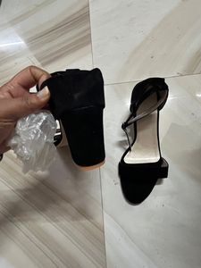 Black High Heels Fit To Feet Size  22-23 Inch