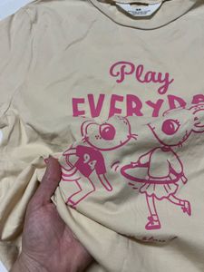 H&amp;M T-Shirt "Play Everyday"