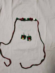 Handcrafted Green &amp; Red Fabric Choker Set with Mat