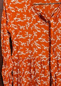 Beautiful Maxi Dress Size M. Never Used. But No Ta