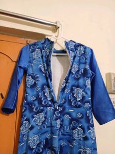 Stunning Blue Floral Print Midi Dress