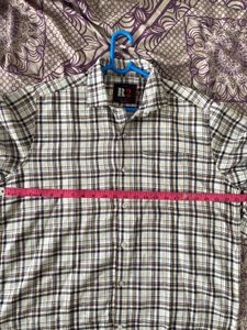 Men's Plaid Button-Down Shirt