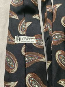 Classic Paisley Print Tie