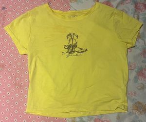 SHEIN 🌻🌼🌼🌼Yellow Graphic T-Shirt