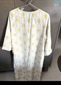 Embroidered Chikankari Kurta