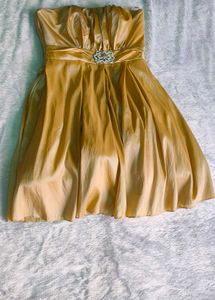 Elegant Gold Strapless Party Dress