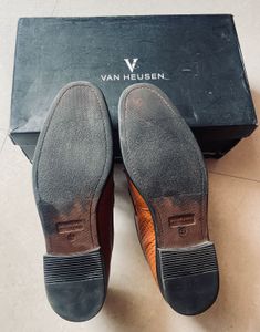 Men's Tan Textured Tassel Loafers – Elegant