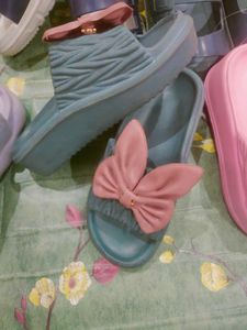 new trendy Cute Slides