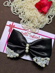 Set of 4 Handmade Pearl Bow Clips