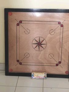 Carrom board
