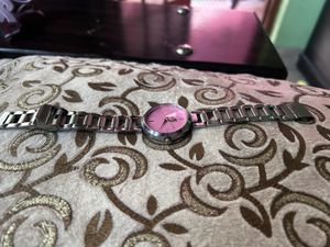Women Analogue Watch with Chain Strap