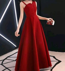 Red Gown ( Long Dress ) XS