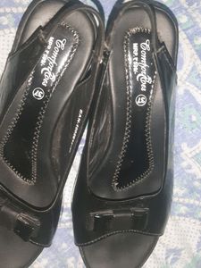 Ladies Shoe 👞