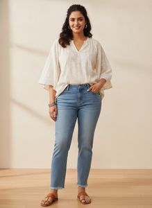 Light Wash Frayed Hem Jeans