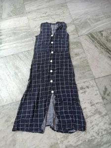Stylish Sleeveless Checked Kurta