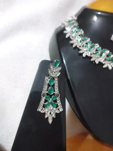 Necklace Set With Green Colour Kundan