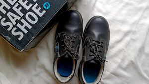 Bata Industrials Men's Leather Shoes