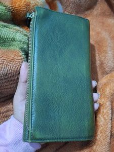 Modest Green Leather Wallet 💚
