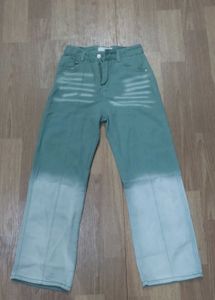 Stylish Dip-Dye Wide-Leg Jeans