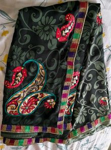🤗Elegant Black Embroidered Saree