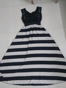 black and white women trending net maxi dress