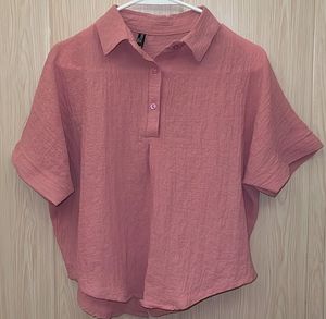 Chic Textured Pink Short Sleeve Top