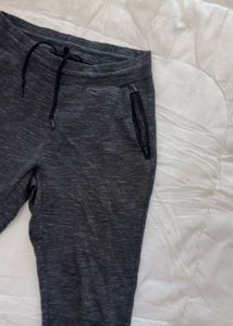 UNIQLO Men's Dark Grey Joggers