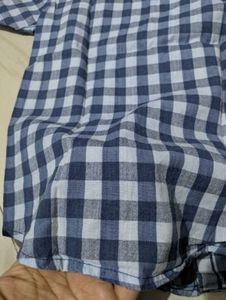 SOOT Blue &amp; White Checked Casual Shirt
