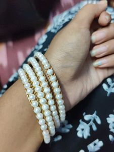 Elegant Pearl Bangles Set