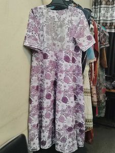 Unused Frock Kurti Boutique Ka Mall Hai