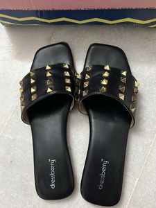 Dressberry Studded Black Slides