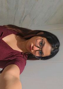 Burgundy V-Neck Tie Top