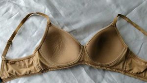 brand new (Amante)Comfortable Everyday Bra