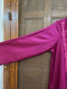 Embroidered Magenta Kurta