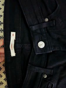 Original Levi's 711 Skinny 🖤 Jeans! 🔥